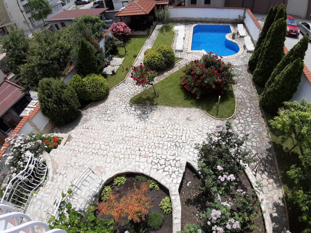 Guest Rooms Deva Burgas Exterior foto